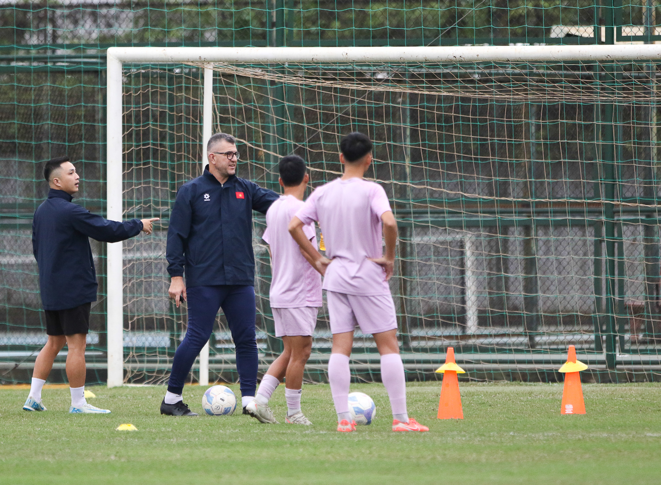 U17 Việt Nam duy trì hưng phấn sau chiến thắng 5-0, sẵn sàng tập huấn Nhật Bản hướng tới Vòng loại U17 châu Á 2026